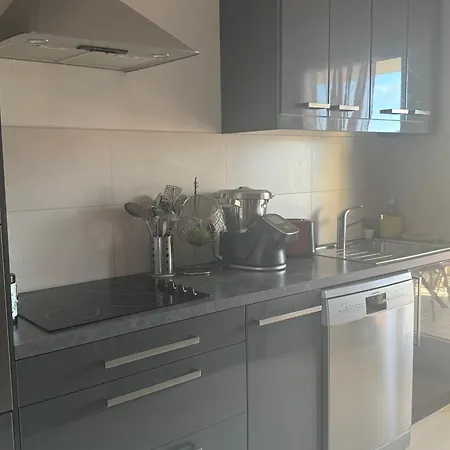 Rainie Apartment